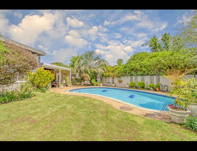 4 BEDROOM HOUSE FOR SALE IN BRYANSTON